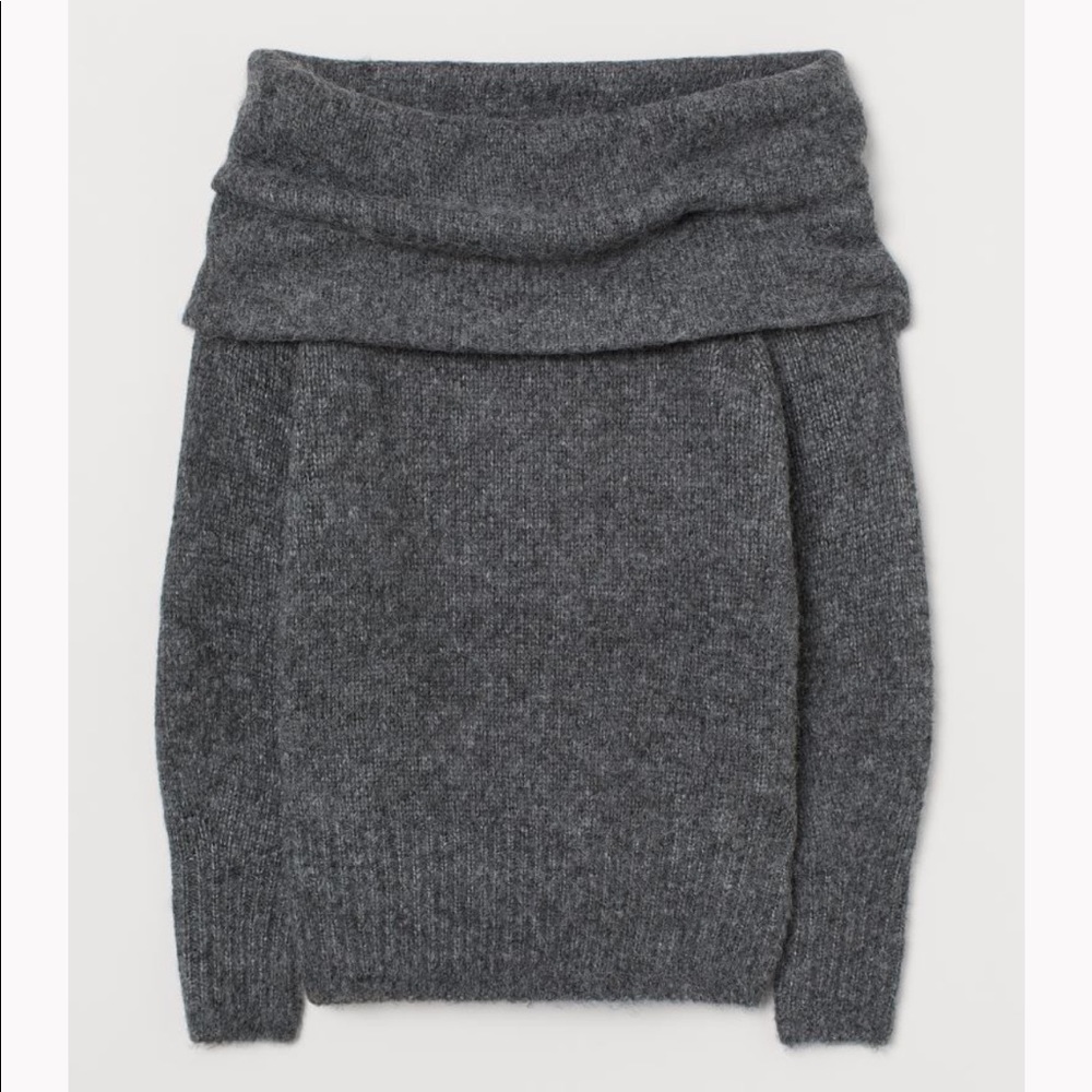 H&M OFF THE SHOULDER SWEATER
